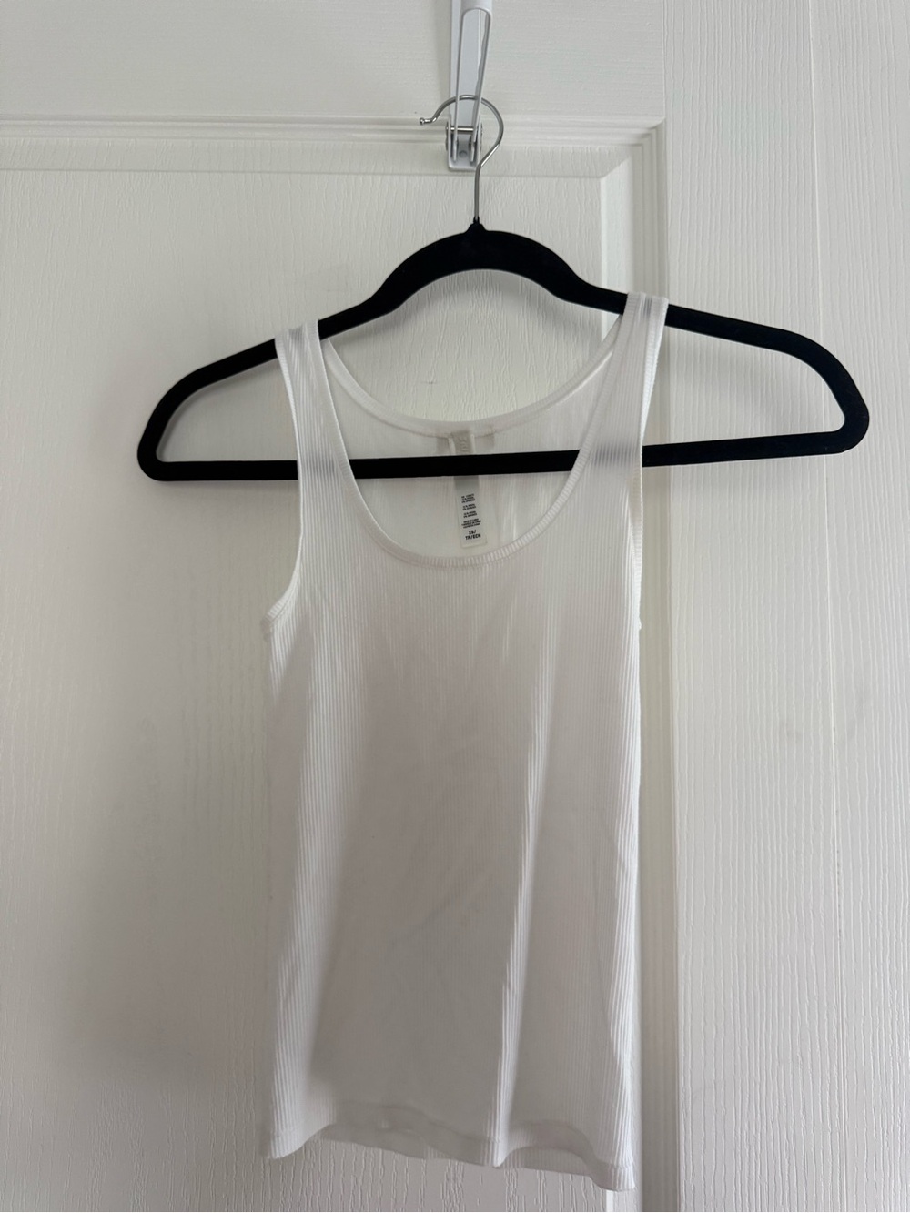 SKIMS White Ribbed Scoop Tank